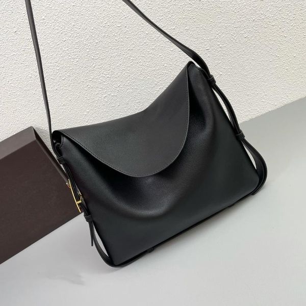 evening bags soft leather large shoulder bag for women 2021 vintage women's handbag triangle underarm brand designer fashion
evening bags soft leather large shoulder bag for women 2021 vintage women's handbag triangle underarm brand designer fashion