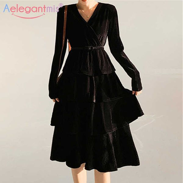 aelegantmis cascading ruffle vintage women black v neck velvet dress elegant french fashion female party retro 210607, Black;gray
aelegantmis cascading ruffle vintage women black v neck velvet dress elegant french fashion female party retro 210607, Black;gray