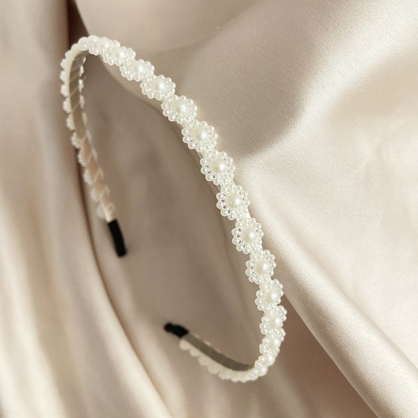 bridal hair accessories women's knitting knot pearl hair hoop headdress bow hairpin crown headband, Silver
bridal hair accessories women's knitting knot pearl hair hoop headdress bow hairpin crown headband, Silver