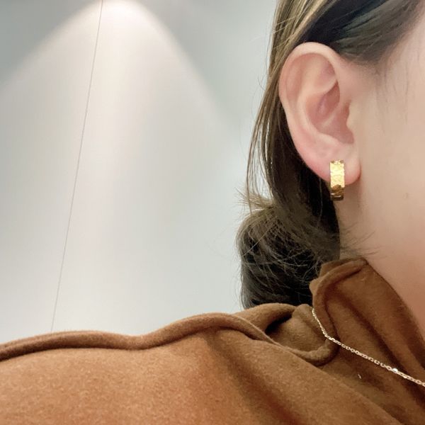 new arrival extravagant lady gold silver bicolor hoop huggie studs charm classic monogram design earrings stainless steel silver elagant jew, Golden;silver
new arrival extravagant lady gold silver bicolor hoop huggie studs charm classic monogram design earrings stainless steel silver elagant jew, Golden;silver