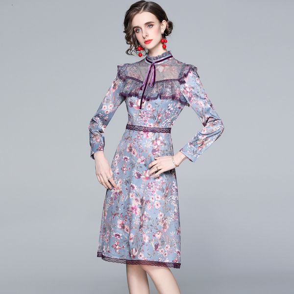 casual dresses summer 2021 elegant female temperament collar lace sew long sleeve printed to cultivate morality, Black;gray
casual dresses summer 2021 elegant female temperament collar lace sew long sleeve printed to cultivate morality, Black;gray