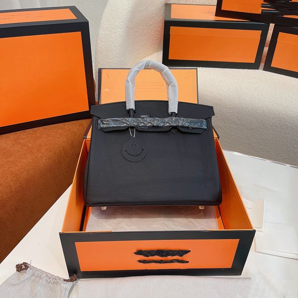 5ahigh-quality platinum bag high-end hardware accessories bag body full leather brand-name handbag luxury classic one-shoulder oblique walle
5ahigh-quality platinum bag high-end hardware accessories bag body full leather brand-name handbag luxury classic one-shoulder oblique walle