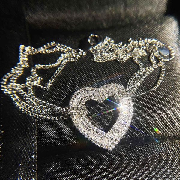 charm bracelets luxury heart bracelet full inlay dazzling zircon fashion multi chain design 925 silver jewelry for women party birthday gift, Golden;silver
charm bracelets luxury heart bracelet full inlay dazzling zircon fashion multi chain design 925 silver jewelry for women party birthday gift, Golden;silver