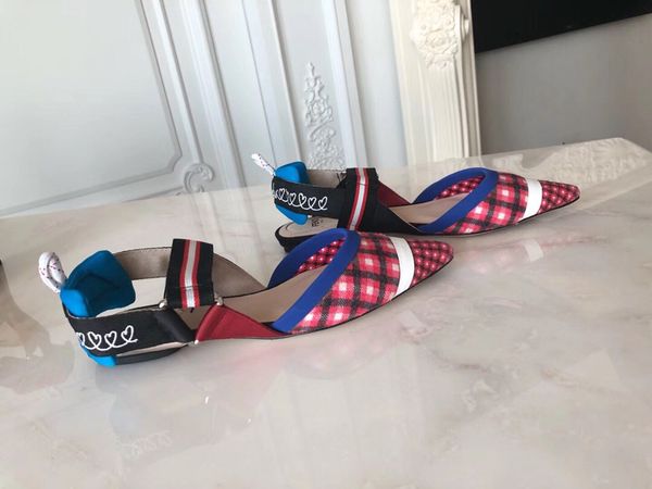 2021 good quality fashion women luxurys designers shoes design1er sandals womens luxury high heels sandal dress shoess with box size 35-41 -, Black
2021 good quality fashion women luxurys designers shoes design1er sandals womens luxury high heels sandal dress shoess with box size 35-41 -, Black