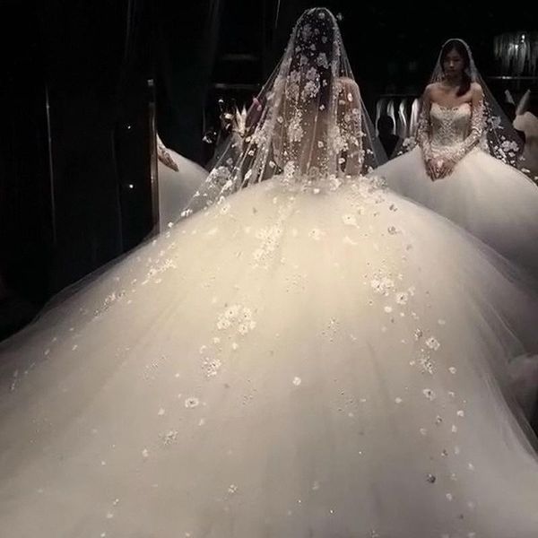 bridal veils romantic peal crystal beaded lace appliques hand made wedding stunning 3.5m length shiny ivory veil long, Black
bridal veils romantic peal crystal beaded lace appliques hand made wedding stunning 3.5m length shiny ivory veil long, Black