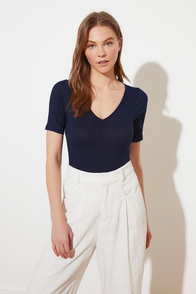 women's t-shirt trendyol v collar snaps knitting body twoss21bd0080, White