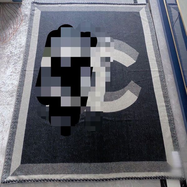 design real wool cashmere signage blanket classic pattern come with tags throw blankets large size 140*190cm for beds sofa autum
design real wool cashmere signage blanket classic pattern come with tags throw blankets large size 140*190cm for beds sofa autum