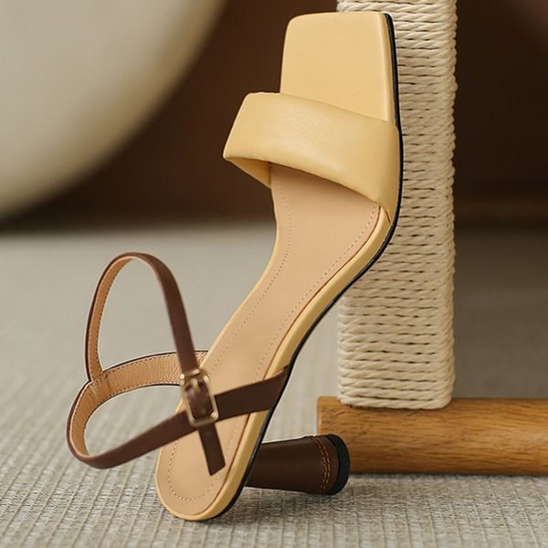 sandals of ladies leather sandals summer shoes 22-24.5cm full wedge heel platform in and out high heels ey87, Black
sandals of ladies leather sandals summer shoes 22-24.5cm full wedge heel platform in and out high heels ey87, Black