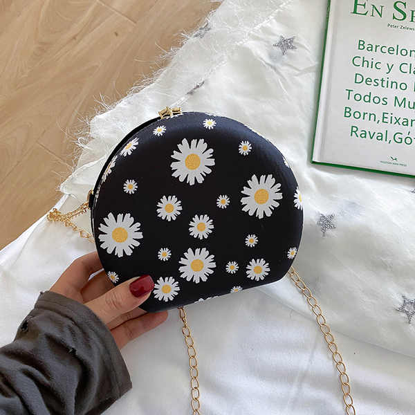 shopping small bag womens bag 2021 summer new internet celebrity all-matching fresh flower shell bag student chain shopping
shopping small bag womens bag 2021 summer new internet celebrity all-matching fresh flower shell bag student chain shopping
