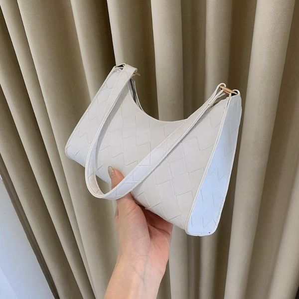 evening bags fashion exquisite shopping bag retro casual women totes shoulder female leather solid color chain handbag for 2021
evening bags fashion exquisite shopping bag retro casual women totes shoulder female leather solid color chain handbag for 2021