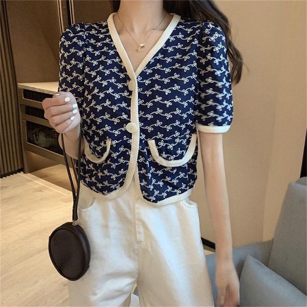 women's t-shirt women summer blouses female v-neck clothing crop lady plus size casual loose shirts floral outfits blue embroidered, White
women's t-shirt women summer blouses female v-neck clothing crop lady plus size casual loose shirts floral outfits blue embroidered, White