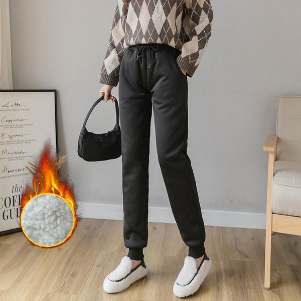 women's pants & capris 2021 winter female loose plus size casual black velvet padded harem lambswool for women keep warm trousers, Black;white
women's pants & capris 2021 winter female loose plus size casual black velvet padded harem lambswool for women keep warm trousers, Black;white