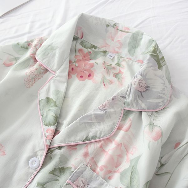 summer new cotton silk pajamas suit ladies buttoned comfortable man-made pure cotton female summer short-sleeved shorts, Black;red
summer new cotton silk pajamas suit ladies buttoned comfortable man-made pure cotton female summer short-sleeved shorts, Black;red