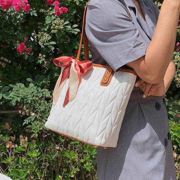 evening bags large capacity shoulder handbag 2021 summer single underarm bag fashion tote
evening bags large capacity shoulder handbag 2021 summer single underarm bag fashion tote