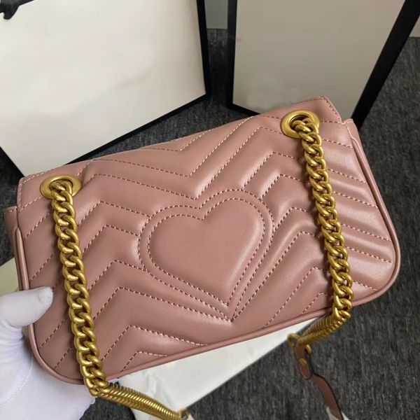 2022 fashion women's designer bag handbag cross shoulder bag 5a wave quilted leather
2022 fashion women's designer bag handbag cross shoulder bag 5a wave quilted leather