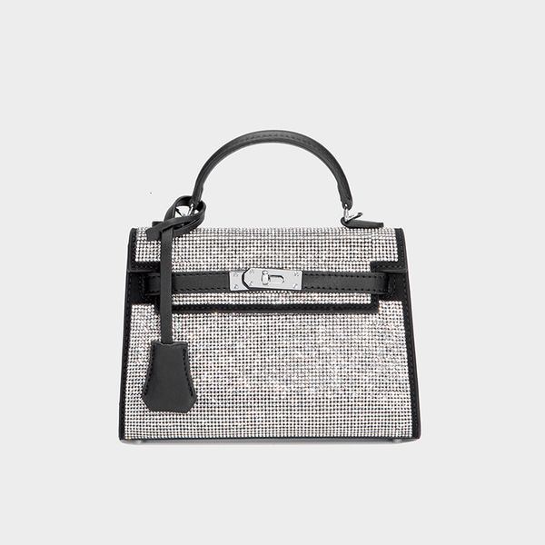 light luxury glittering star sky bag 2021 fashion one shoulder cross carrying portable women's mini square
light luxury glittering star sky bag 2021 fashion one shoulder cross carrying portable women's mini square