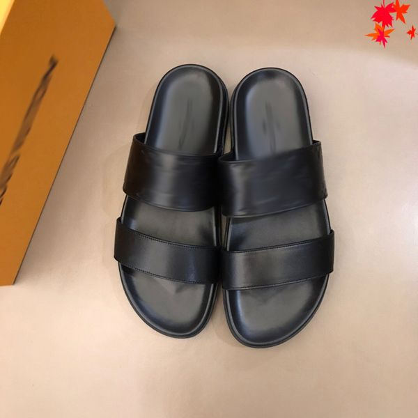 2021 slipper designer slide summer sandals fashion men beach indoor flat flip flops leather luxurys shoes mens slippers with box size 39-45, Black
2021 slipper designer slide summer sandals fashion men beach indoor flat flip flops leather luxurys shoes mens slippers with box size 39-45, Black