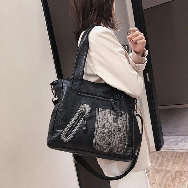 evening bags big pocket luxury handbag of women 2021 brand pu leather handbags shoulder bag high-end contrasting color durable messenger
evening bags big pocket luxury handbag of women 2021 brand pu leather handbags shoulder bag high-end contrasting color durable messenger