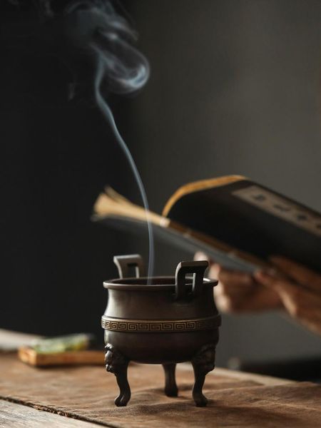 fragrance lamps incense coil holders handmade holder burner copper base 2021 luwu candle furnace
fragrance lamps incense coil holders handmade holder burner copper base 2021 luwu candle furnace
