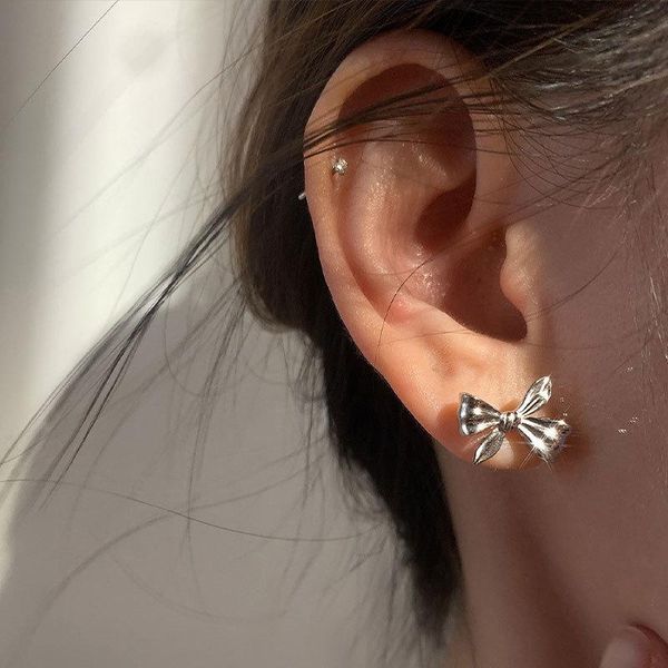 stud ventfille 925 sterling silver bowknot earrings women's simple and cool style high-end light luxury exquisite jewelry, Golden;silver
stud ventfille 925 sterling silver bowknot earrings women's simple and cool style high-end light luxury exquisite jewelry, Golden;silver