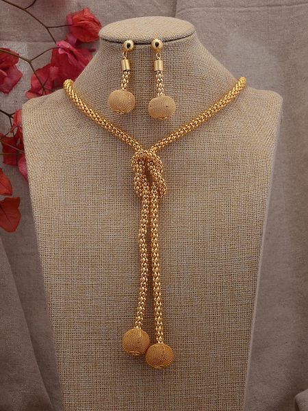 earrings & necklace luxury fashion dubai arab bridal jewelry sets for women gold color big wedding engagement set, Silver
earrings & necklace luxury fashion dubai arab bridal jewelry sets for women gold color big wedding engagement set, Silver
