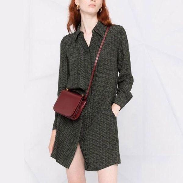 casual dresses zv letter printed silk long-sleeved dress autumn logo printing dark green shirt lapel all-match short skirt, Black;gray
casual dresses zv letter printed silk long-sleeved dress autumn logo printing dark green shirt lapel all-match short skirt, Black;gray