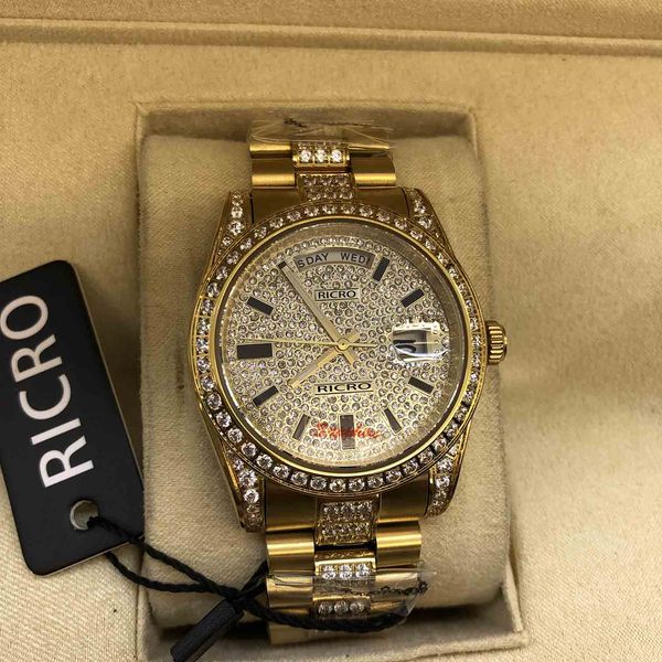2021 new watch, master design, automatic mechanical movement, tuhao gold diamond star, double calendar, stainless steel watchband, sapphire, Slivery;brown
2021 new watch, master design, automatic mechanical movement, tuhao gold diamond star, double calendar, stainless steel watchband, sapphire, Slivery;brown