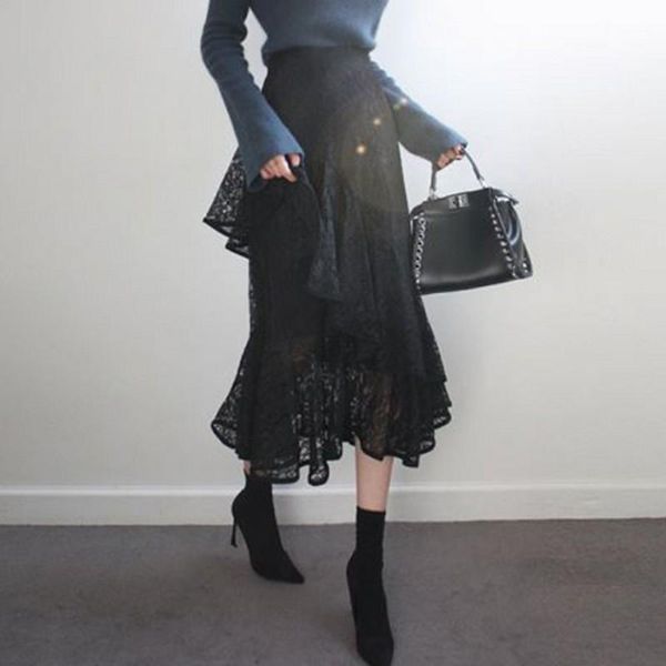 skirts 2021 spring runway designer women long skirt luxury vintage lace ruffles high waist fashion party, Black
skirts 2021 spring runway designer women long skirt luxury vintage lace ruffles high waist fashion party, Black