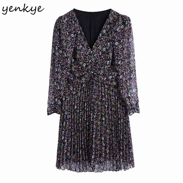 vintage floral print mini dress women semi-sheer long sleeve v neck casual pleated summer vestido mujer 210514, Black;gray
vintage floral print mini dress women semi-sheer long sleeve v neck casual pleated summer vestido mujer 210514, Black;gray