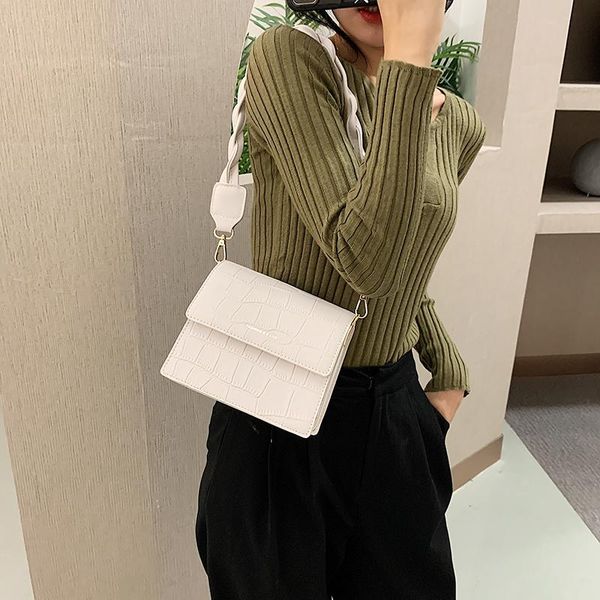 outdoor bags running fashion crocodile pattern baguette mini pu leather shoulder women chain design luxury hand bag female
outdoor bags running fashion crocodile pattern baguette mini pu leather shoulder women chain design luxury hand bag female