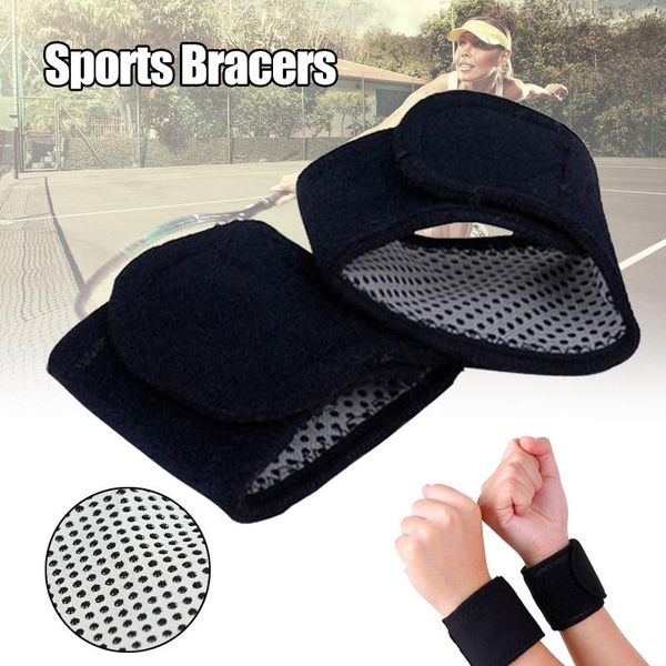 wrist support 1 pair self-heating sports brace magnetic pads warming wristband n66, Black;red
wrist support 1 pair self-heating sports brace magnetic pads warming wristband n66, Black;red