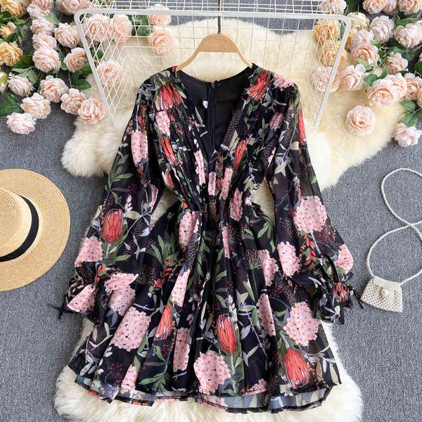 two piece dress 2021 new summer women deep v-neck full sleeve floral print vintage pleated high waist a-line party short hz1j, White
two piece dress 2021 new summer women deep v-neck full sleeve floral print vintage pleated high waist a-line party short hz1j, White
