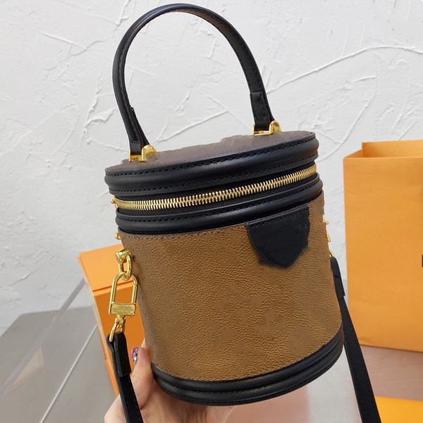 bucket bags printing bag letter totes leather handbags women crossbody handbag luxurys rs 2022 fashion mother ladies purse shoulder
bucket bags printing bag letter totes leather handbags women crossbody handbag luxurys rs 2022 fashion mother ladies purse shoulder