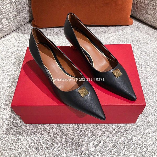 sales glitter bottom spiked flat women sole shoes sequins heels party wedding pointed toe pumps 35-42, Red;white
sales glitter bottom spiked flat women sole shoes sequins heels party wedding pointed toe pumps 35-42, Red;white