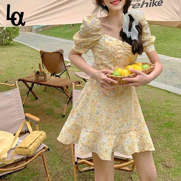 square collar yellow mini dress short sleeve sweet floral printed beach elegant korean summer 210519, Black;gray
square collar yellow mini dress short sleeve sweet floral printed beach elegant korean summer 210519, Black;gray