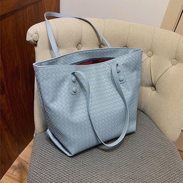cross body famous 2021 fashion bags ladies high-quality pu leather woven large-capacity tote handbag crossbody shoulder bag
cross body famous 2021 fashion bags ladies high-quality pu leather woven large-capacity tote handbag crossbody shoulder bag