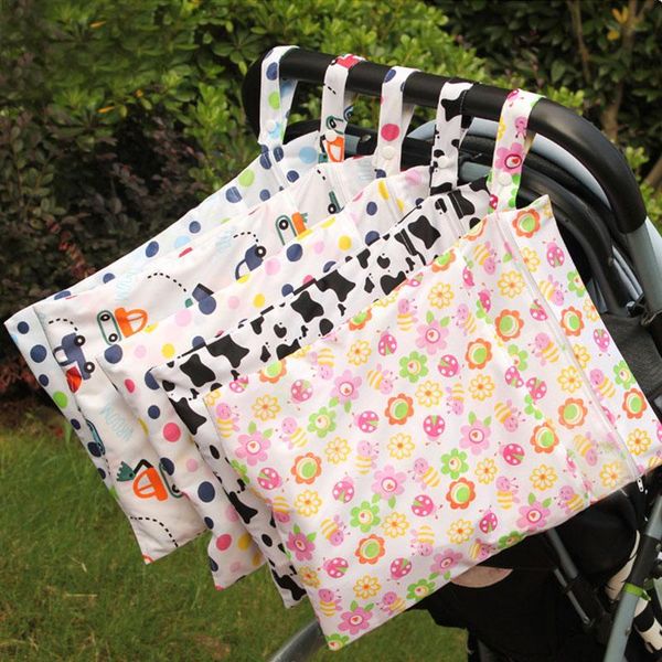 diaper bags 1pc reusable waterproof fashion prints wet dry bag single zipper cloth handle wetbags baby outdoor stroller 30*40cm
diaper bags 1pc reusable waterproof fashion prints wet dry bag single zipper cloth handle wetbags baby outdoor stroller 30*40cm