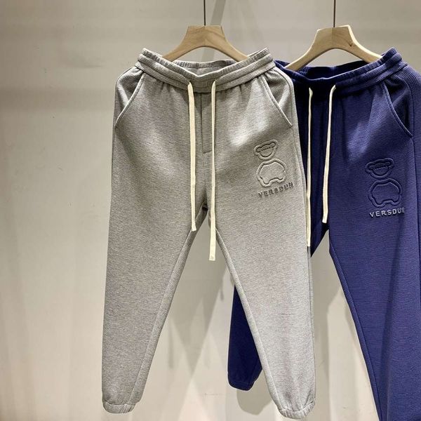autumn and winter bear embossed tide brand casual capris personality fashion texture sweatpants, Black
autumn and winter bear embossed tide brand casual capris personality fashion texture sweatpants, Black