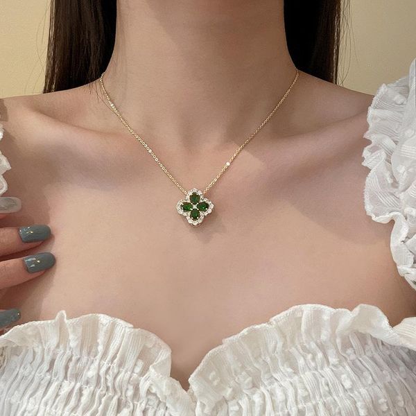 pendant necklaces high-grade green crystal four-leaf clover necklace charm women's rhinestone inlaid fashion jewelry wholesale, Silver
pendant necklaces high-grade green crystal four-leaf clover necklace charm women's rhinestone inlaid fashion jewelry wholesale, Silver