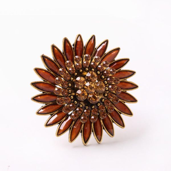 metal innovative flower shape napkin ring brown diamond imitation table decoration western party accessor rings
metal innovative flower shape napkin ring brown diamond imitation table decoration western party accessor rings