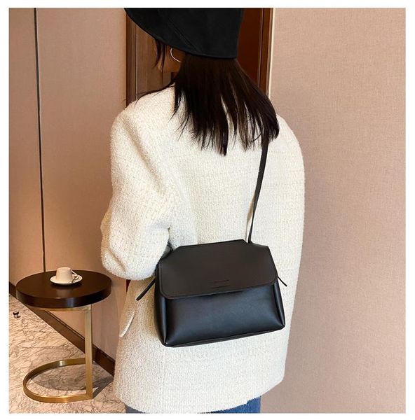 evening bags single shoulder large bag female style korean belt capacity soft crossbody fashion bread snap closure
evening bags single shoulder large bag female style korean belt capacity soft crossbody fashion bread snap closure