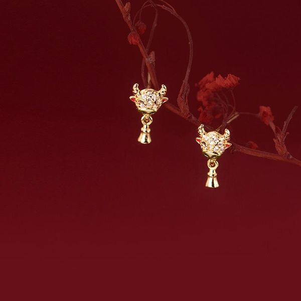 stud miqiao 2021 on the ears 925 sterling silver 100% zodiac bull earrings cute female bells zircon women jewelry gold color, Golden;silver
stud miqiao 2021 on the ears 925 sterling silver 100% zodiac bull earrings cute female bells zircon women jewelry gold color, Golden;silver