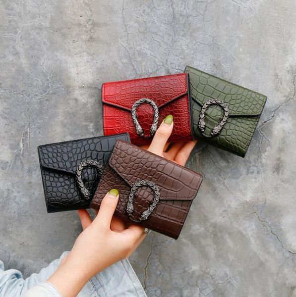 men's short wallet european american vertical buckle woman multi function fashion zero wallets luxury brand bags, Red;black
men's short wallet european american vertical buckle woman multi function fashion zero wallets luxury brand bags, Red;black