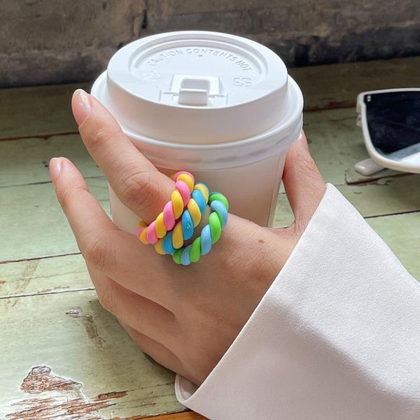 wedding rings aomu 1pc 2021 korea trendy colorful handmade ceramic clay geometric twisted for women party jewelry gifts, Slivery;golden
wedding rings aomu 1pc 2021 korea trendy colorful handmade ceramic clay geometric twisted for women party jewelry gifts, Slivery;golden