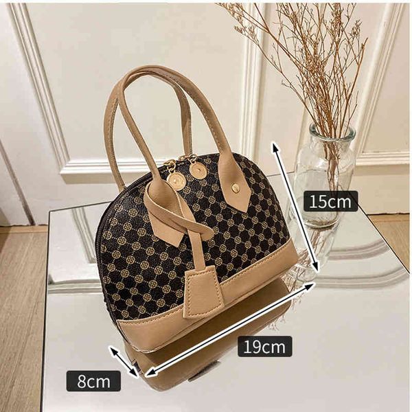 2021 new fashion women's shell bag single shoulder portable color contrast female bags commuting printing stylish casual handbag
2021 new fashion women's shell bag single shoulder portable color contrast female bags commuting printing stylish casual handbag