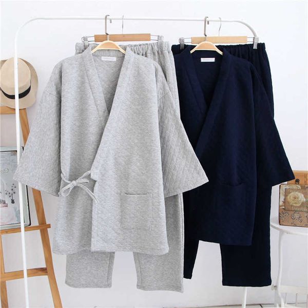 autumn and winter men's kimono pajamas, long-sleeved trousers cotton padded bathrobe two-piece home service air cotton layer 211019, Black;brown
autumn and winter men's kimono pajamas, long-sleeved trousers cotton padded bathrobe two-piece home service air cotton layer 211019, Black;brown