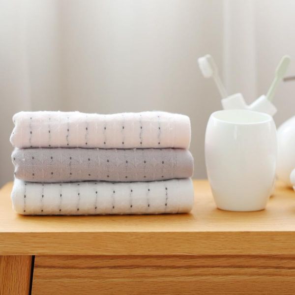 positive phase modern minimalist face towel dotted diamond bath rectangular wash household absorbent
positive phase modern minimalist face towel dotted diamond bath rectangular wash household absorbent