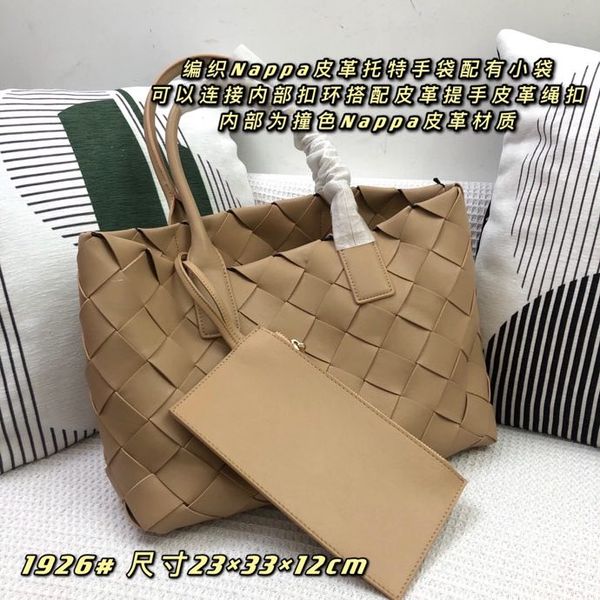 2021 women messenger travel bag classic style fashion bags shoulder bags lady totes handbags 23-33-12cm
2021 women messenger travel bag classic style fashion bags shoulder bags lady totes handbags 23-33-12cm