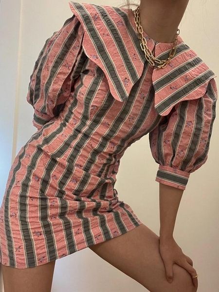 casual dresses 2021 early autumn retro color matching striped puff sleeve female dress, Black;gray
casual dresses 2021 early autumn retro color matching striped puff sleeve female dress, Black;gray