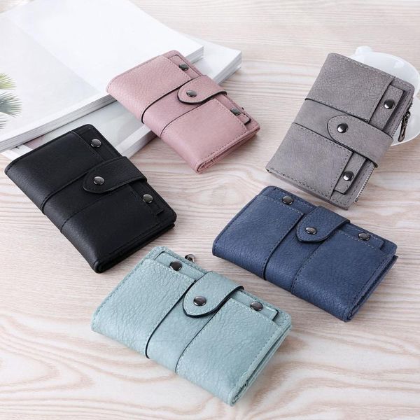 wallets women coin purse simple retro rivets short wallet card holders handbag 2021 men's, Red;black
wallets women coin purse simple retro rivets short wallet card holders handbag 2021 men's, Red;black